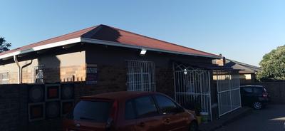 House For Sale in South Hills, Johannesburg