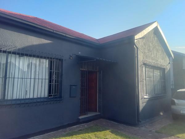 House For Sale in Brixton, Johannesburg